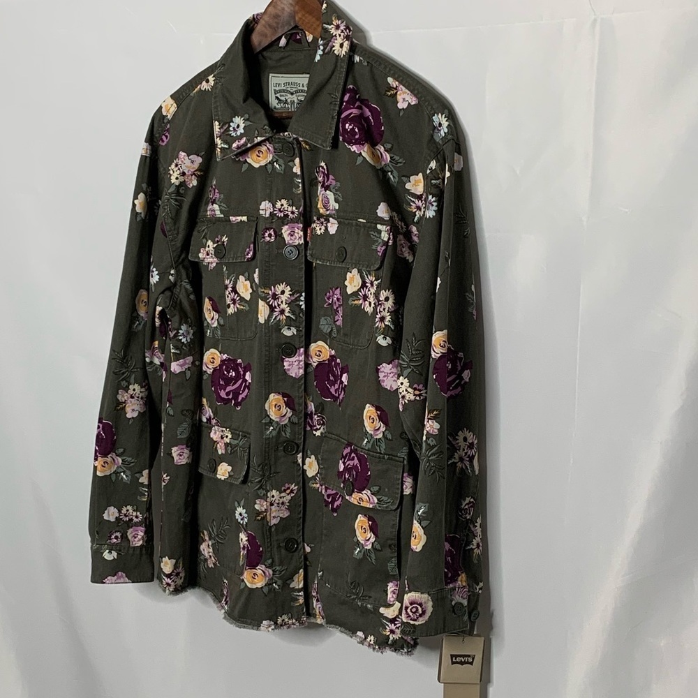 Levi’s Floral Printed Field Jacket - Picture 4 of 13